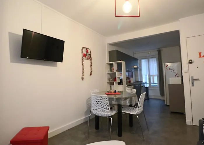 Appartement Pour 2 Au Cœur Du Massif Du Sancy - Fr-1-858-37 *